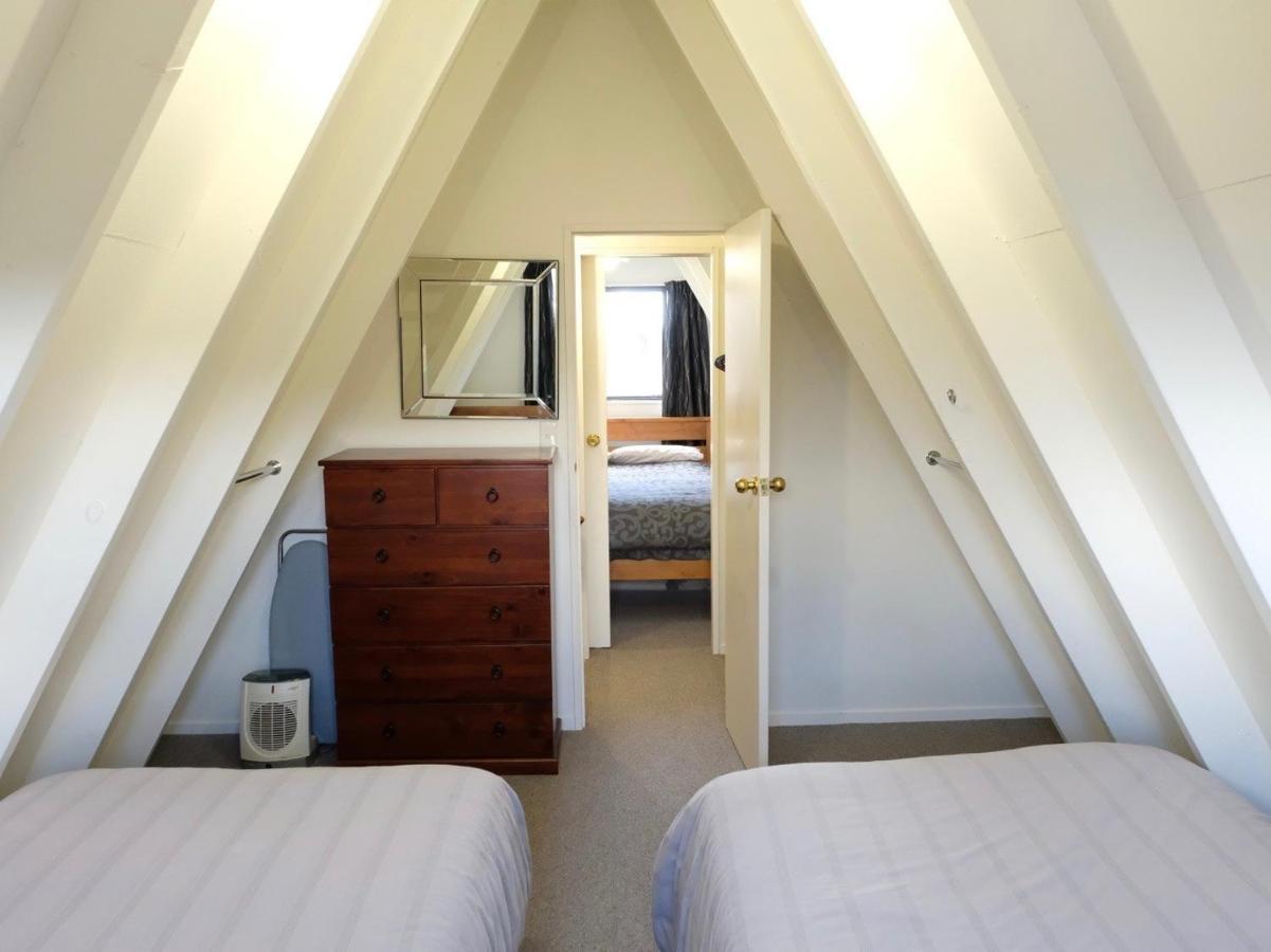 Central Ski Chalet - Ohakune Holiday Home エクステリア 写真